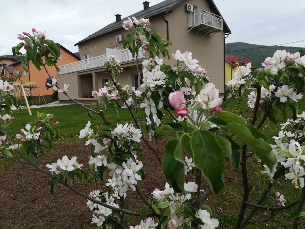 Apartment And Rooms Aracic Кореница Екстериор снимка
