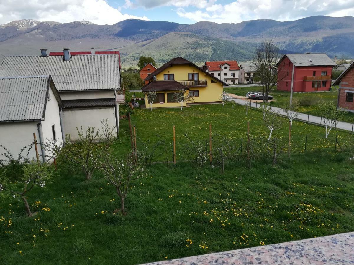 Apartment And Rooms Aracic Кореница Екстериор снимка