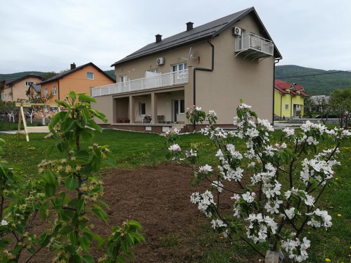 Apartment And Rooms Aracic Кореница Екстериор снимка